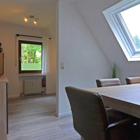 Apartment Ferienwohnung 9 *